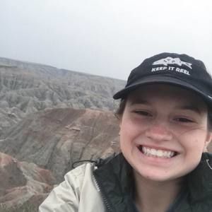 Meet your Posher, Caitlin